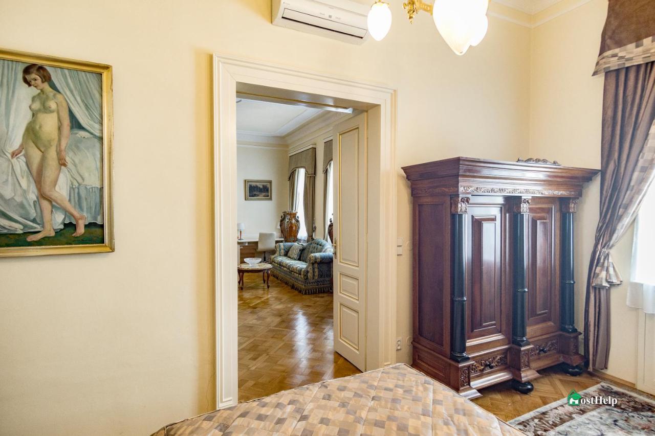 Two Bedroom Villa With Hot-Tub, Terrace And Garden, Wenceslas Square 布拉格 外观 照片