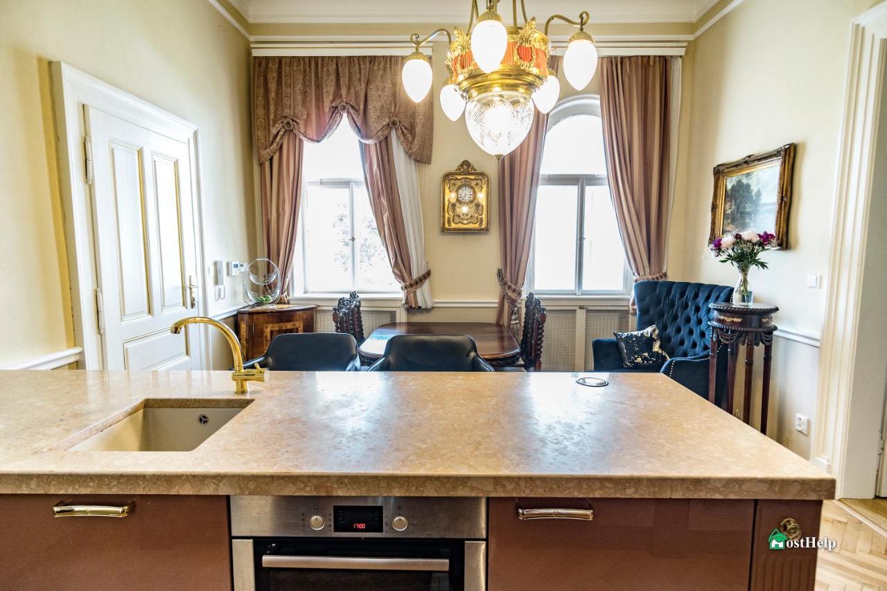 Two Bedroom Villa With Hot-Tub, Terrace And Garden, Wenceslas Square 布拉格 外观 照片