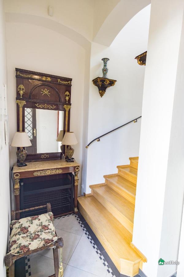 Two Bedroom Villa With Hot-Tub, Terrace And Garden, Wenceslas Square 布拉格 外观 照片