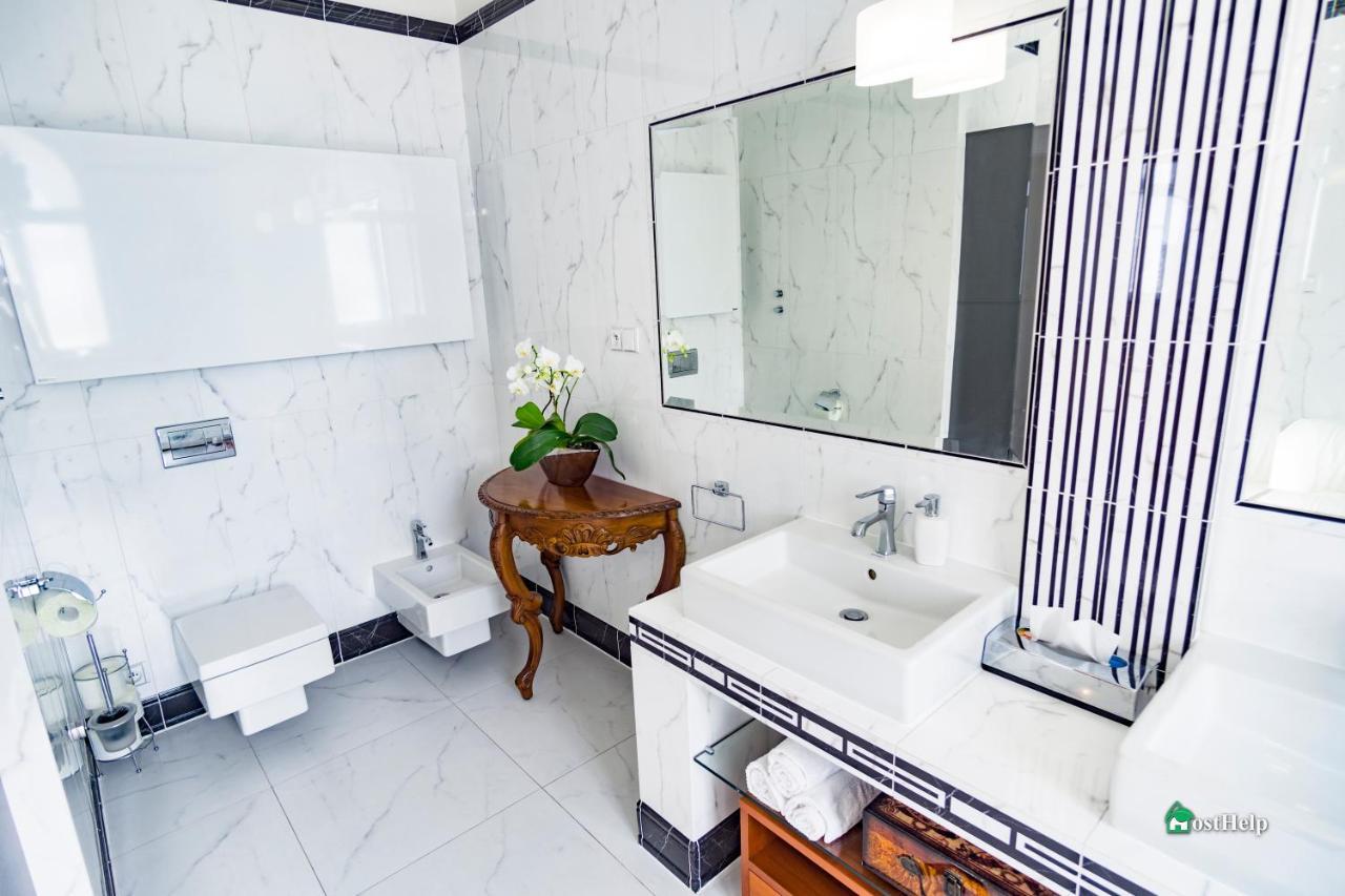 Two Bedroom Villa With Hot-Tub, Terrace And Garden, Wenceslas Square 布拉格 外观 照片