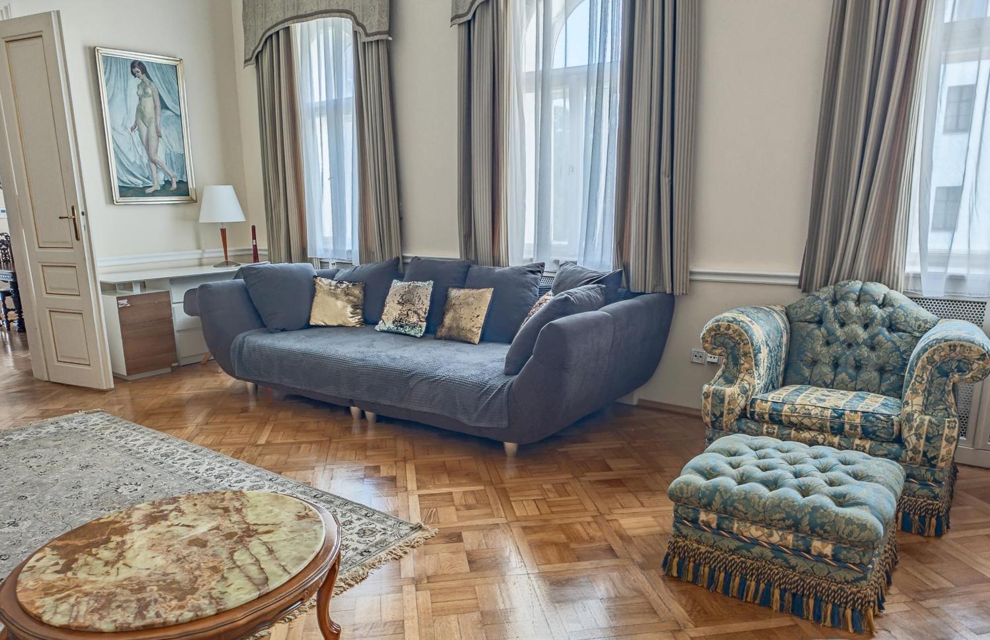 Two Bedroom Villa With Hot-Tub, Terrace And Garden, Wenceslas Square 布拉格 外观 照片