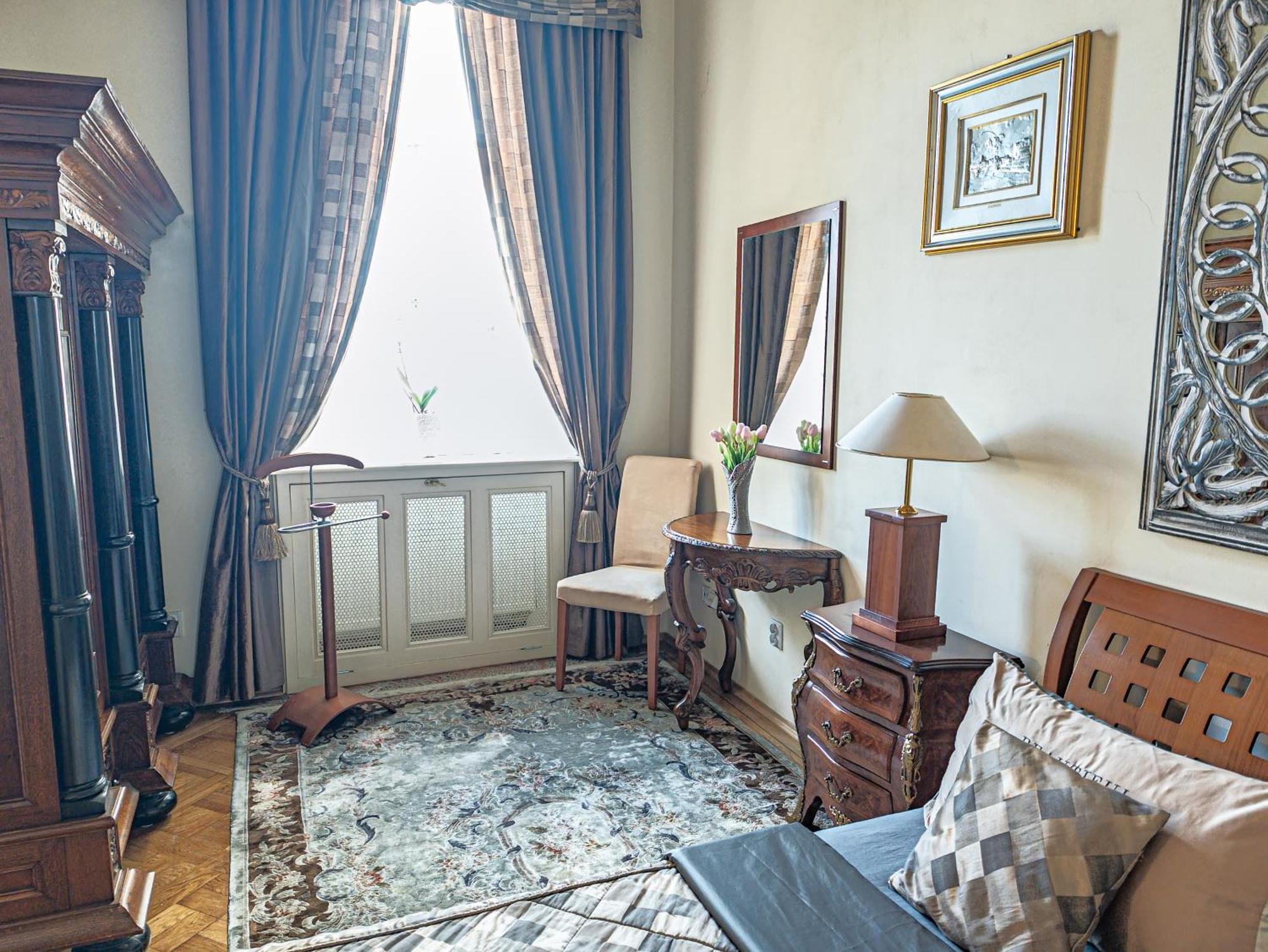 Two Bedroom Villa With Hot-Tub, Terrace And Garden, Wenceslas Square 布拉格 外观 照片