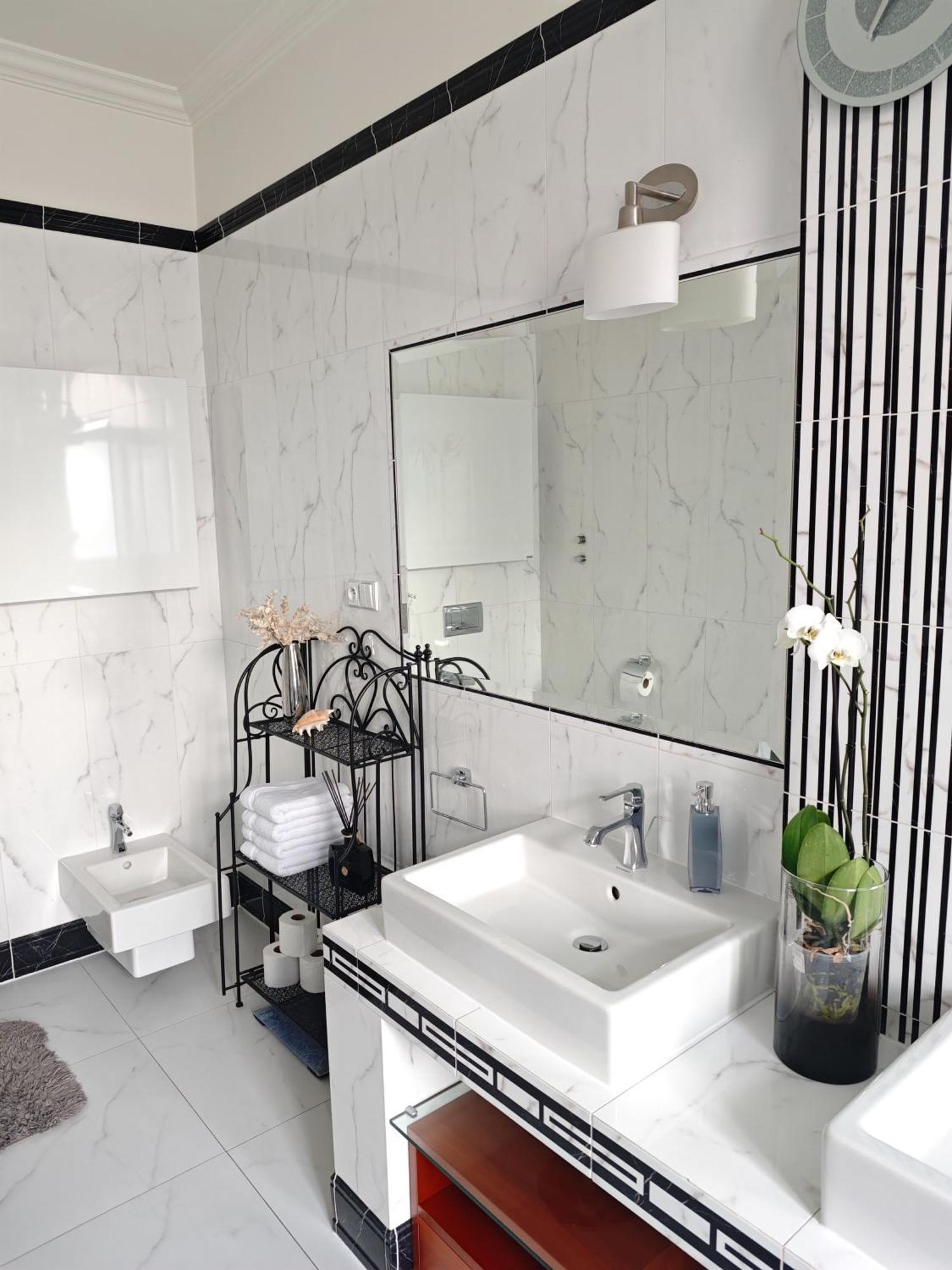 Two Bedroom Villa With Hot-Tub, Terrace And Garden, Wenceslas Square 布拉格 外观 照片