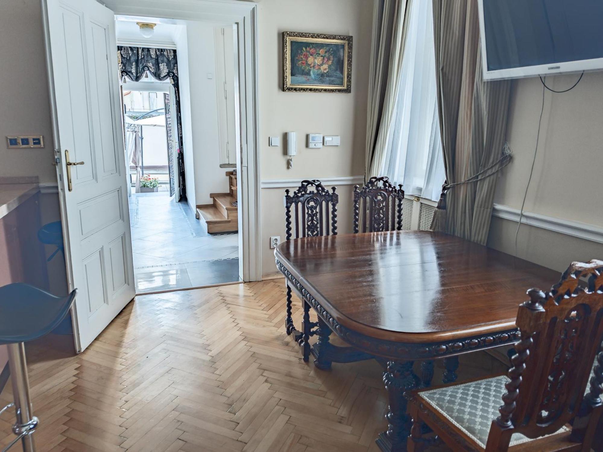 Two Bedroom Villa With Hot-Tub, Terrace And Garden, Wenceslas Square 布拉格 外观 照片